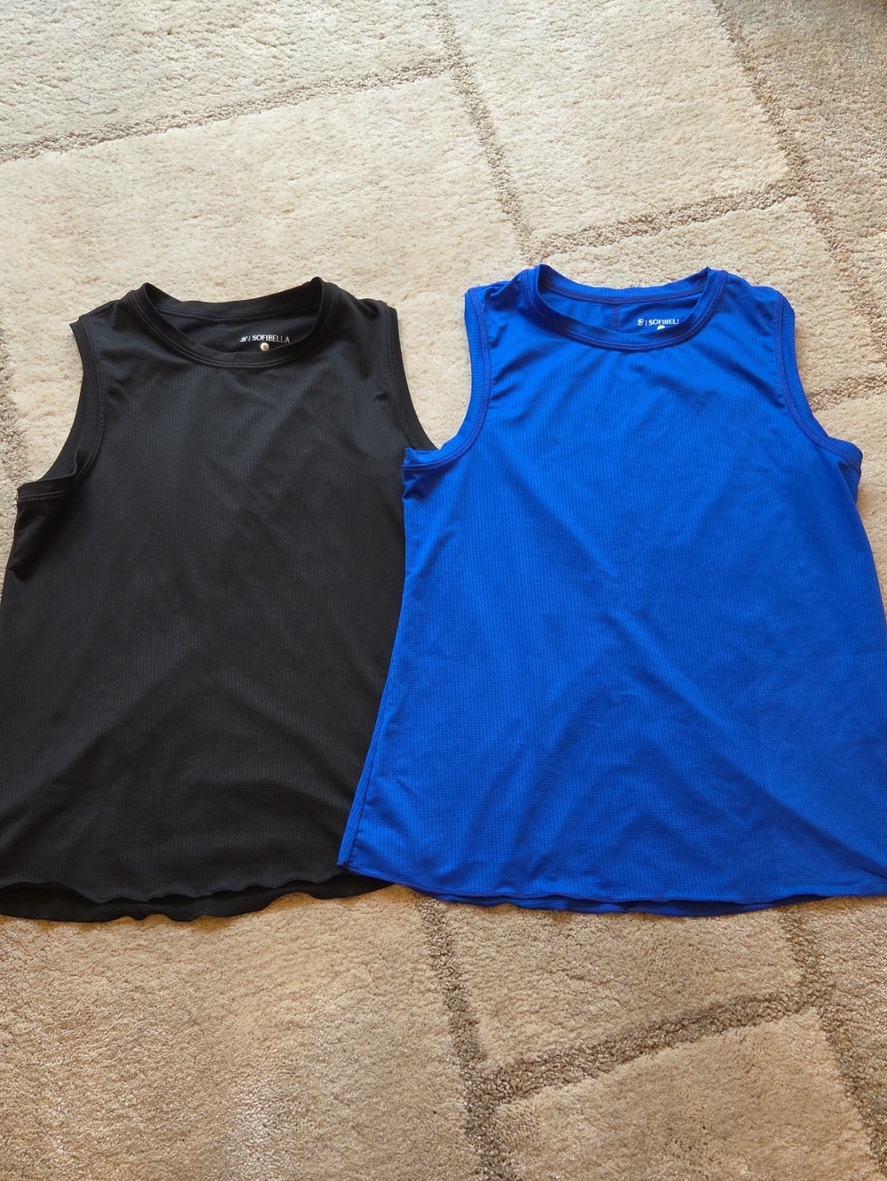 Sofibella 2 Tank Tops